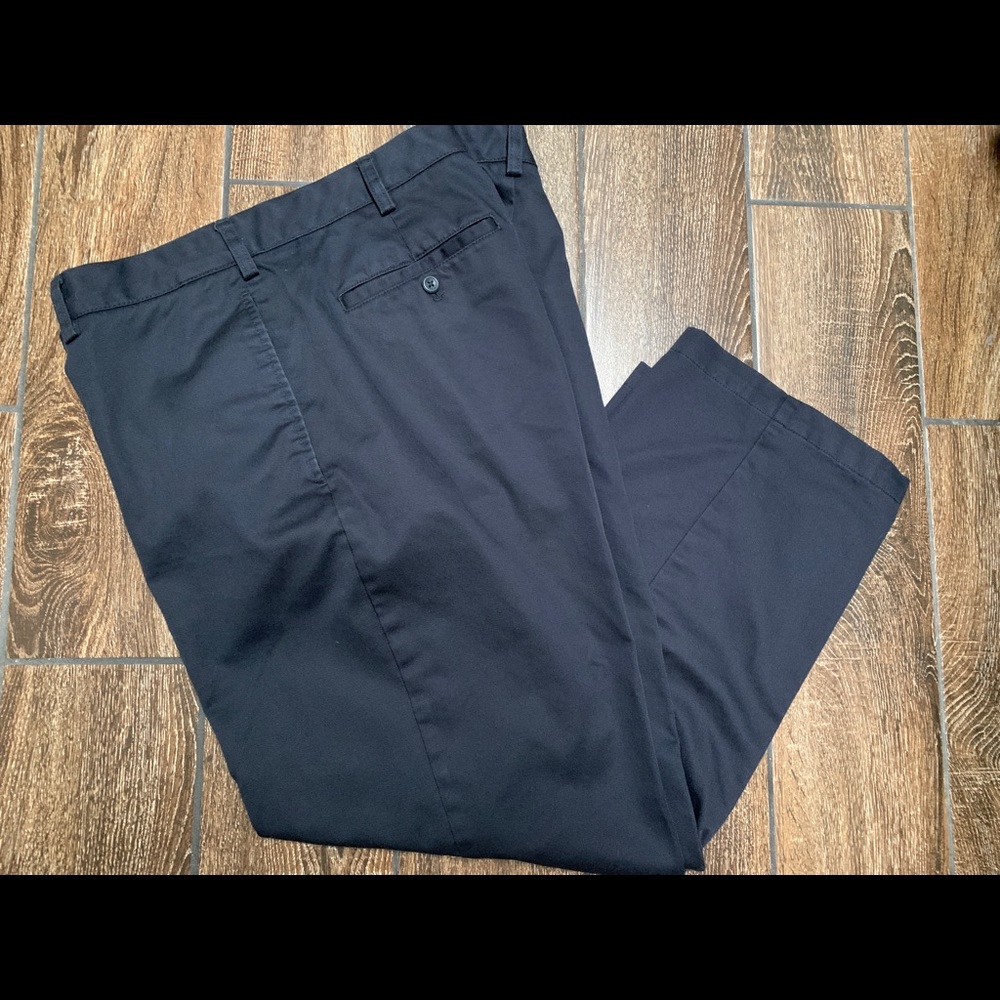 Men’s navy chino khakis dress pants